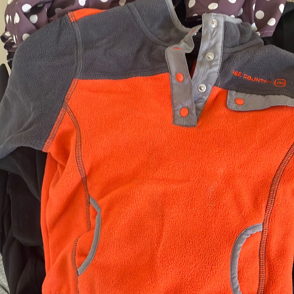 FINAL MARKDOWN Free country fleece shirt 2t